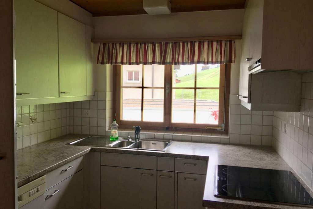 Ferienwohnung Uf Z'Enisch Klosters Eksteriør bilde