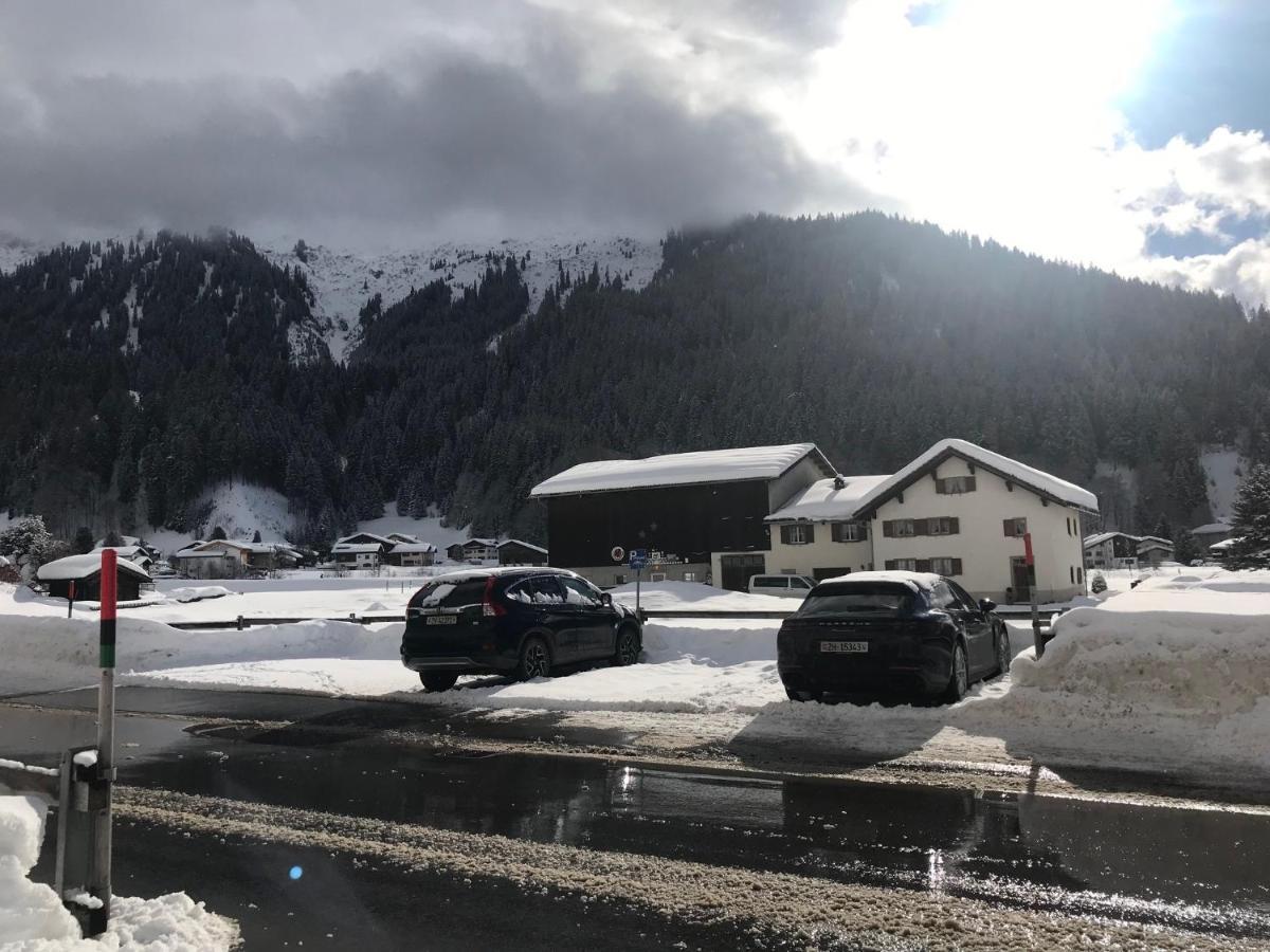 Ferienwohnung Uf Z'Enisch Klosters Eksteriør bilde