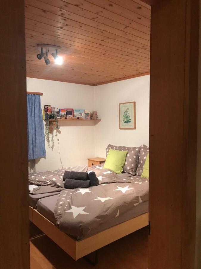 Ferienwohnung Uf Z'Enisch Klosters Eksteriør bilde