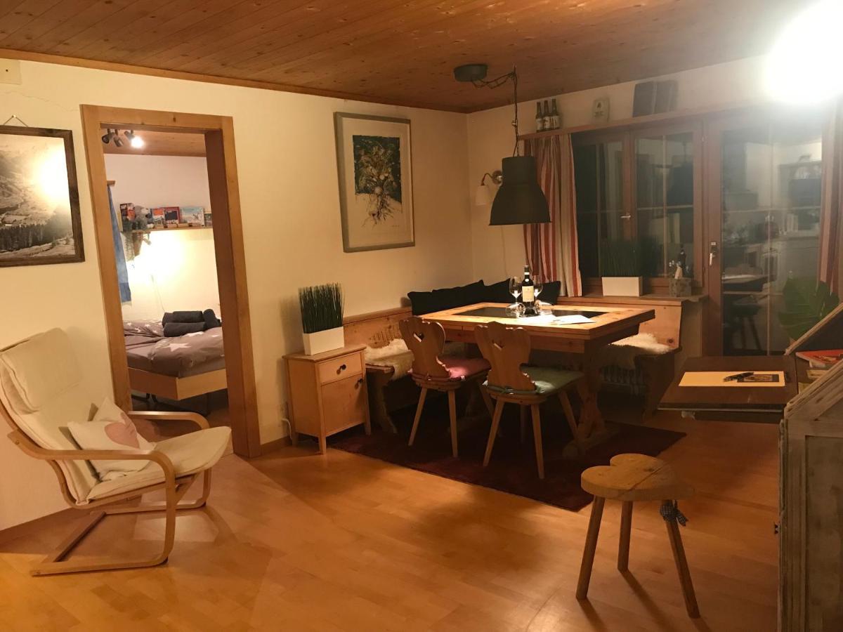 Ferienwohnung Uf Z'Enisch Klosters Eksteriør bilde
