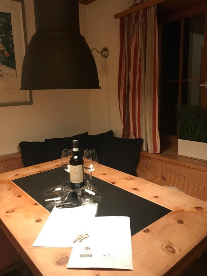 Ferienwohnung Uf Z'Enisch Klosters Eksteriør bilde